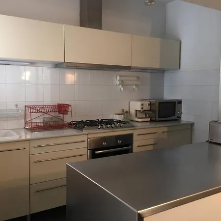 Apartment Beautiful & Bright Near Ramblas Barcelona